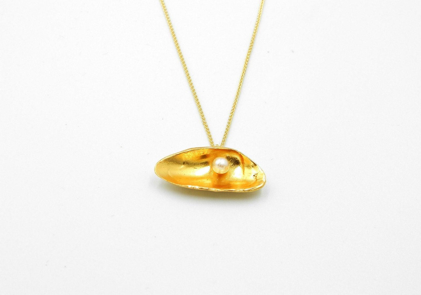 Nature Inspired Pearl Necklace, Mussel Shell Pendant (Gold Plated